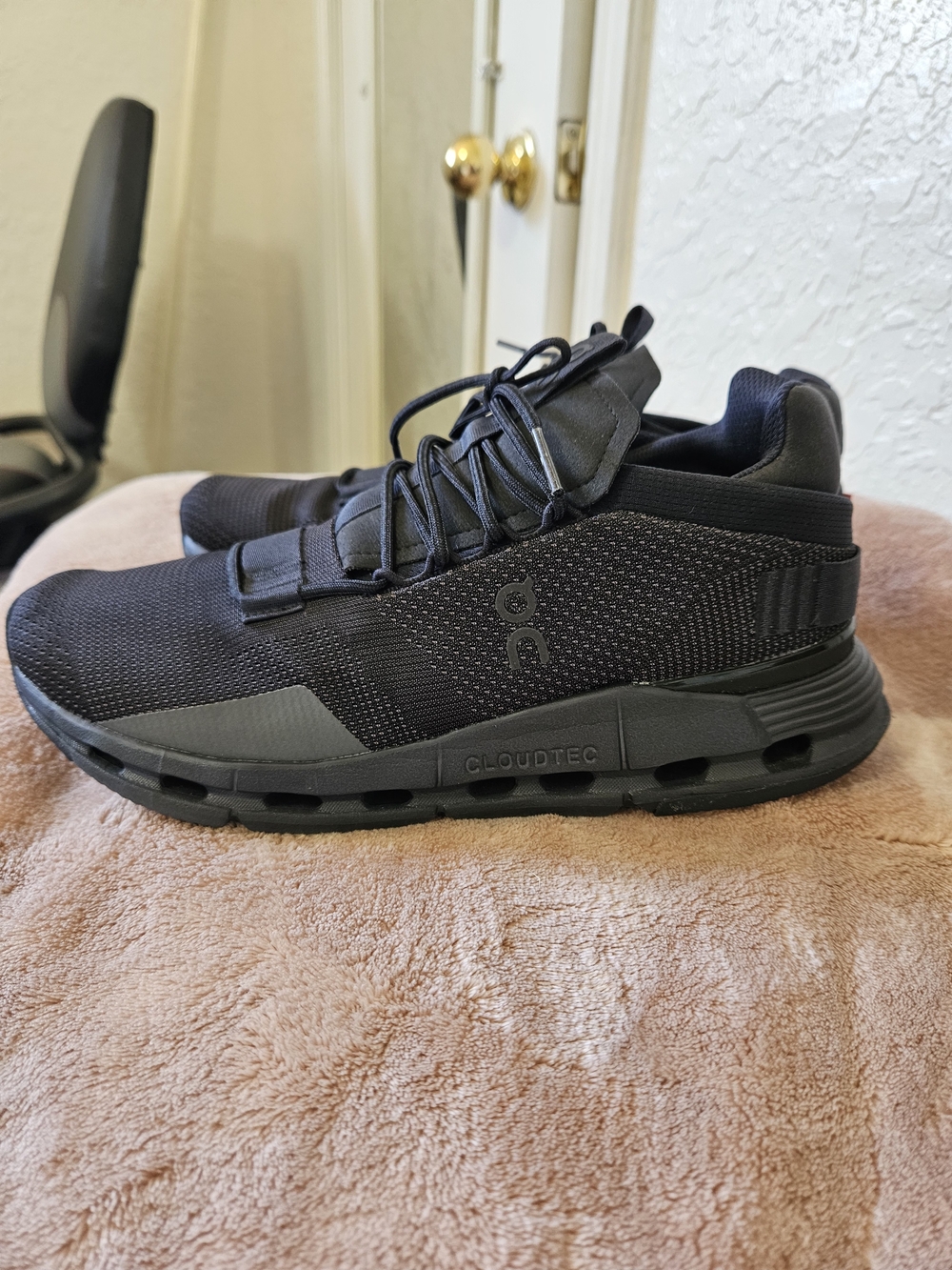 On Running Cloudtec Men's-Size 9, US Running Shoes - Black